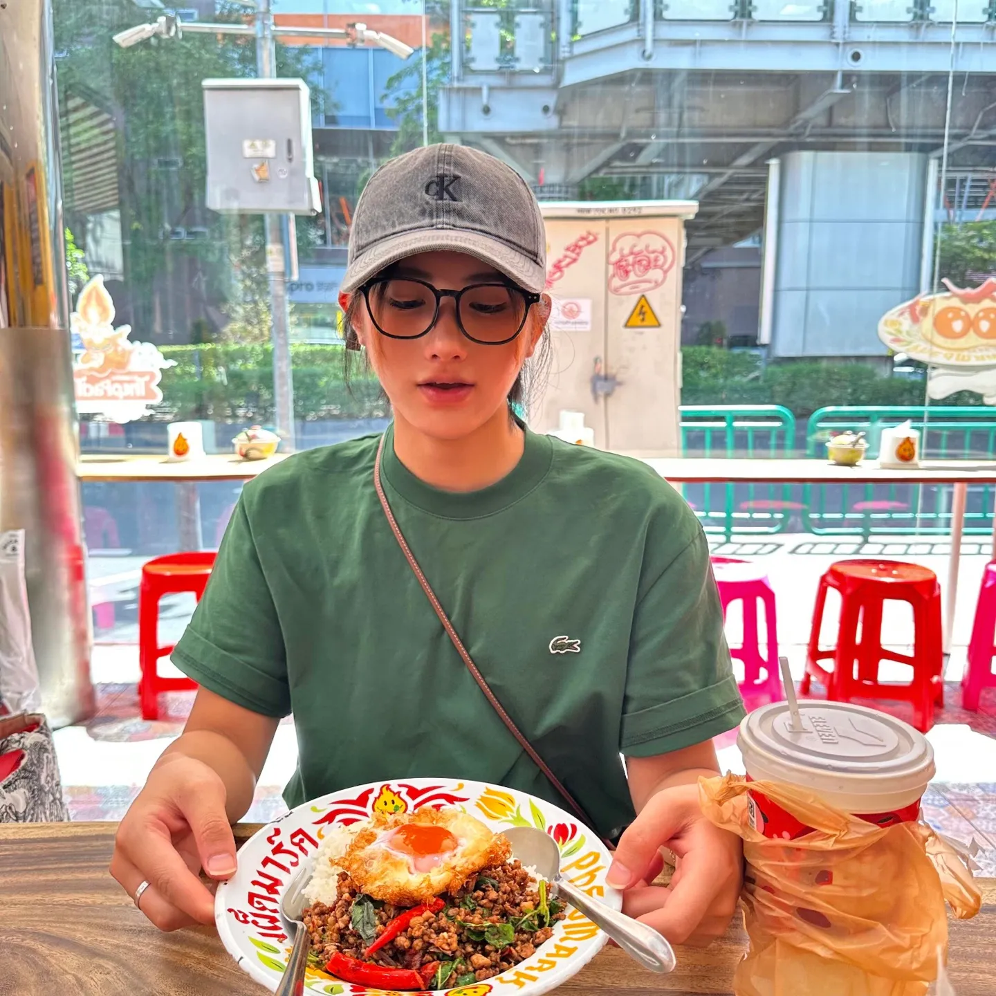 [Upper body picture] Lacoste crocodile logo short sleeves (Green)